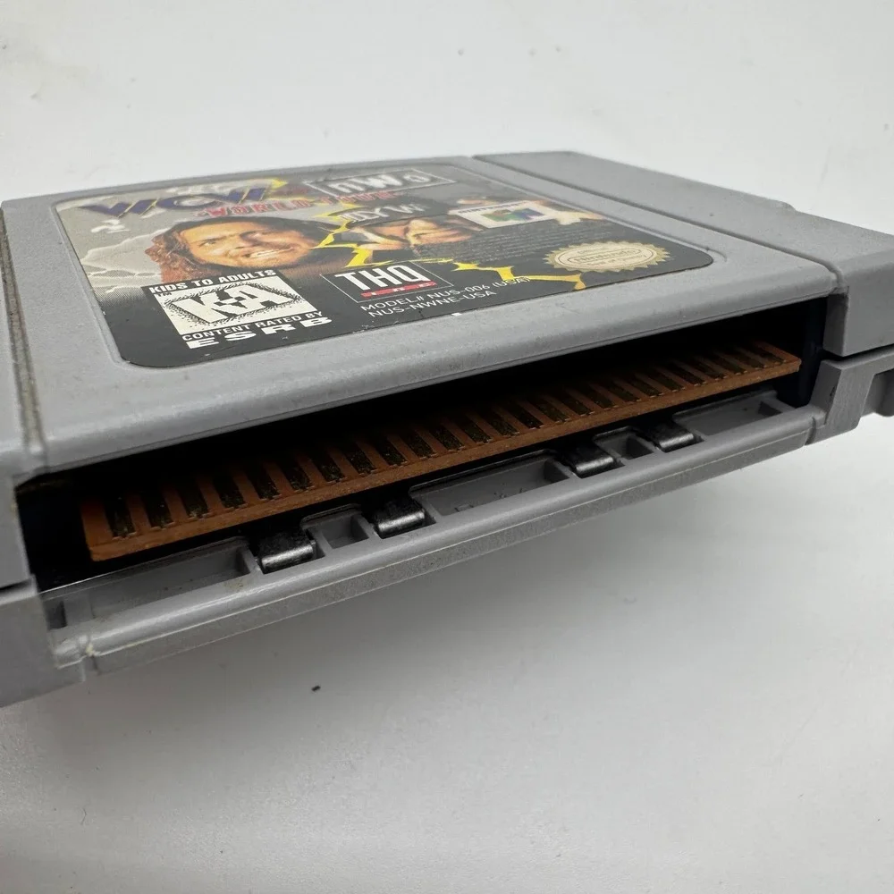 WCW vs nWo World Tour Nintendo 64 N64 THQ Video Game‎ Cartridge NUS-006 USA